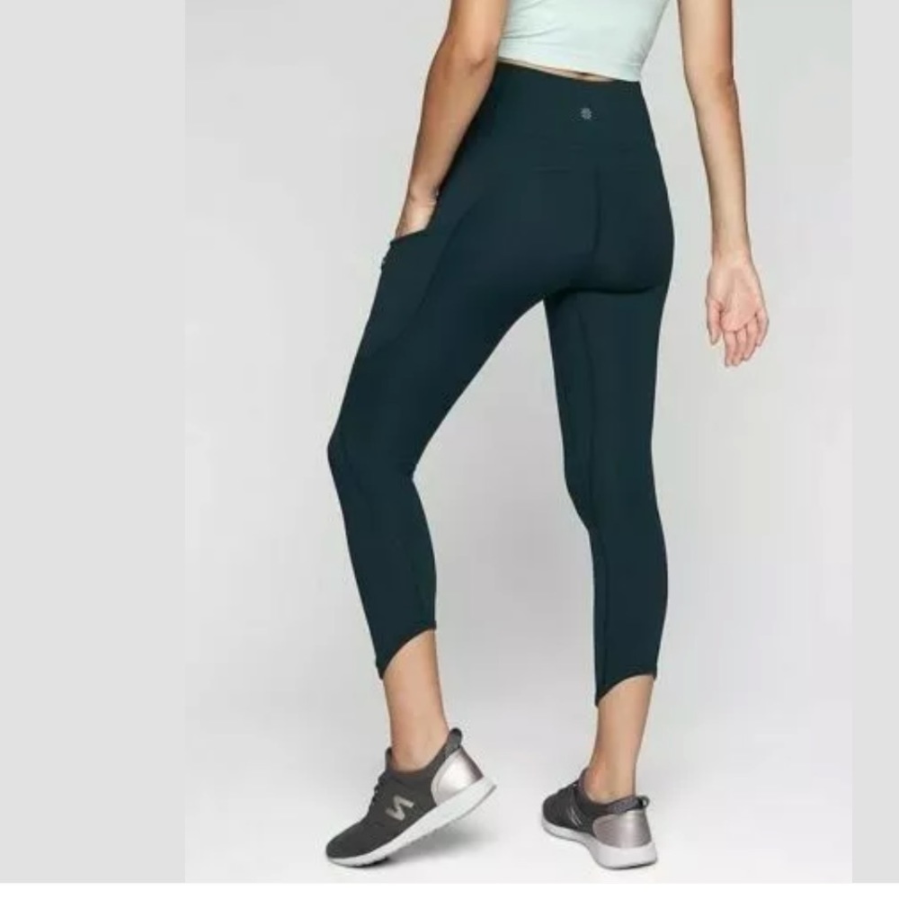 ATHLETA All In Capri Black  NWT - Picture 2 of 2